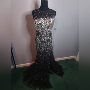 Glow Dress Gown Backless With Tie Back With Zipper On The Side Size 10